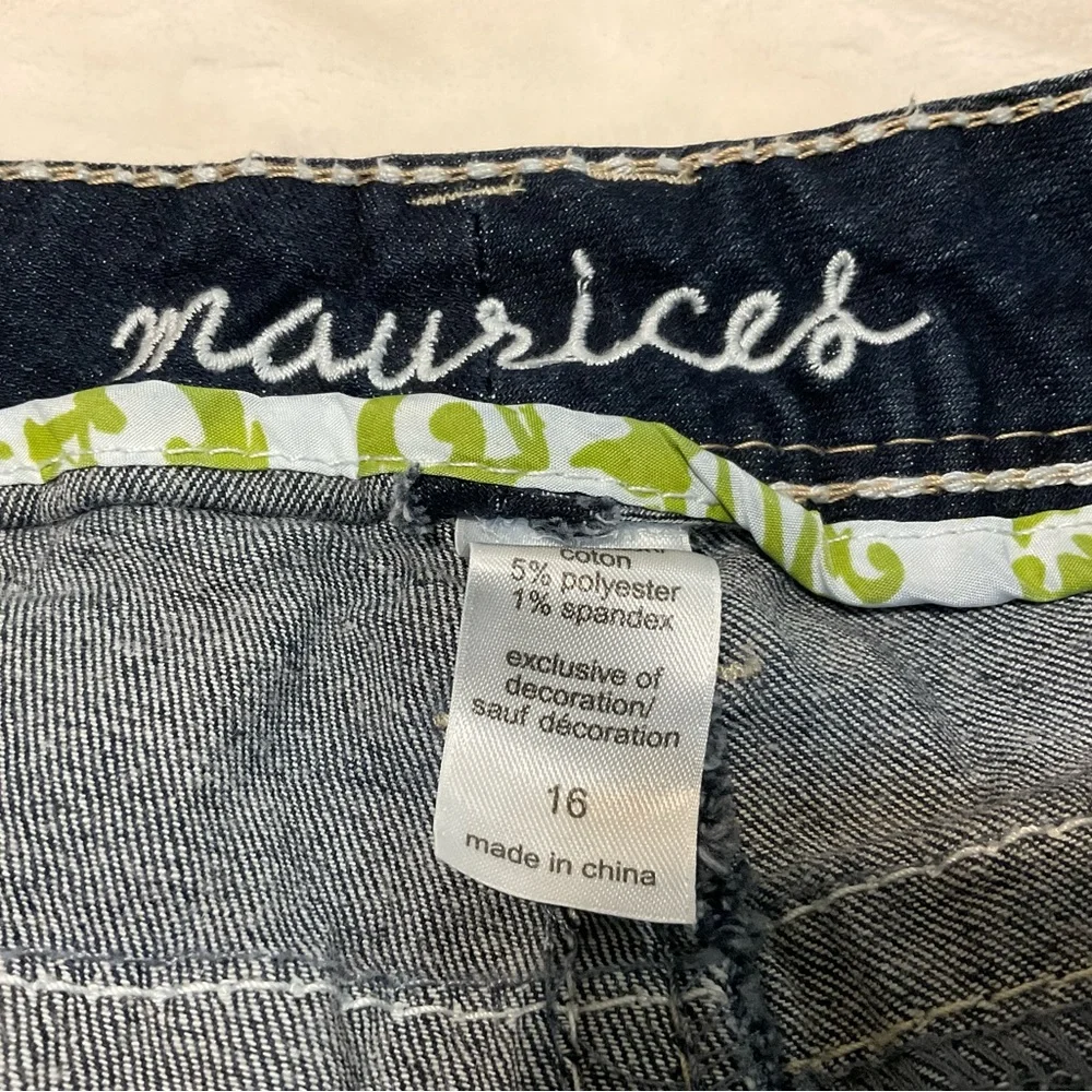 ✨3/$20✨ Maurices Dark Indigo Bermuda Cuffed Jean Shorts size 16 - Picture 3 of 6